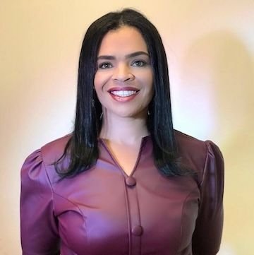 Dra. Katia Freitas