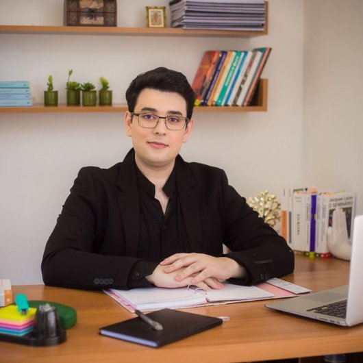 Dr. Gabriel Lima