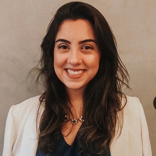 Dra. Gabriela Galdino