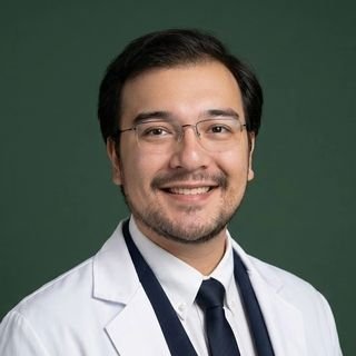Dr. Felipe Hirono