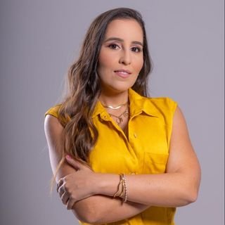Dra. Lanna Alves Meireles