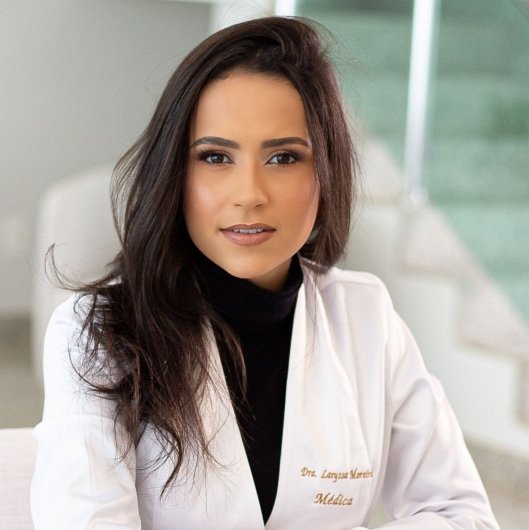 Dra. Laryssa Moreira
