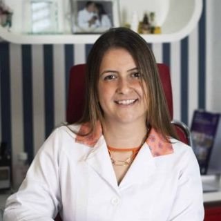 Dra. Larissa Prestes