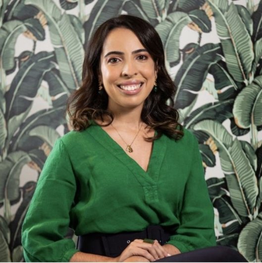 Dra. Estéfane Moura