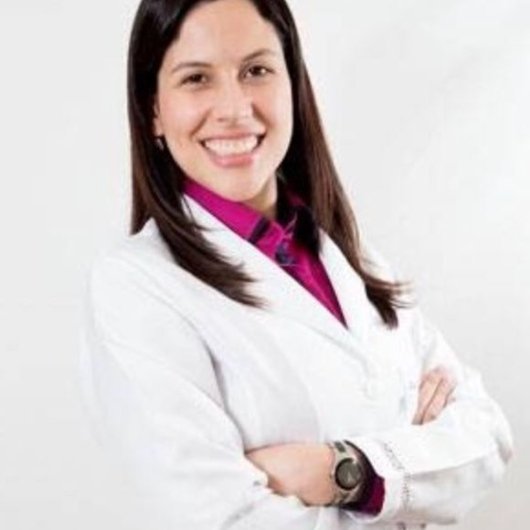 Dra. Daniele Leite de Barros Carvalho