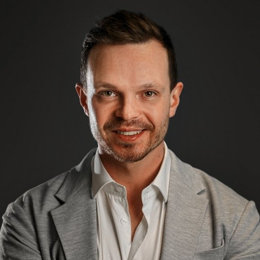 Dr. Paulo Caruso