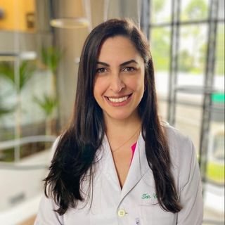 Dra. Tais Camargo Cardoso Moreira