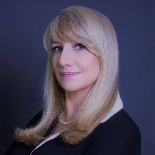 Prof. Flavia Fróis Gallo