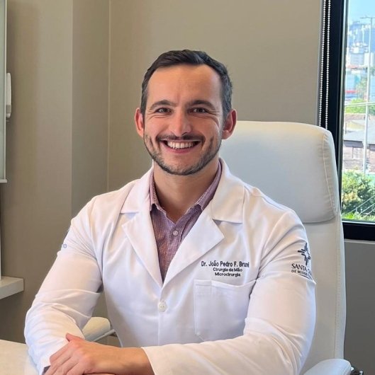 Dr. João Pedro Farina Brunelli