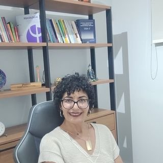 Dra. Ana Claudia Souza
