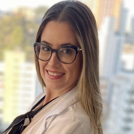 Dra. Nayara Azevedo Pires Godinho
