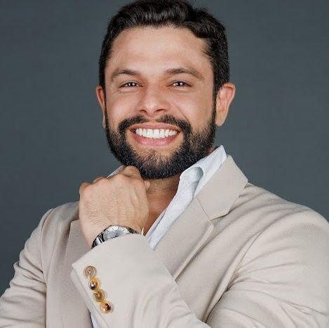 Dr. Júlio Parente Neto