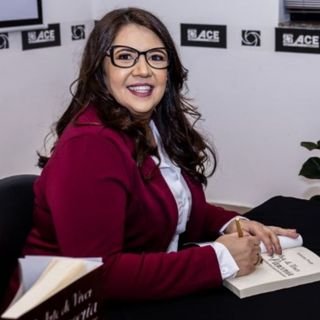 Dra. Fabiana Frade