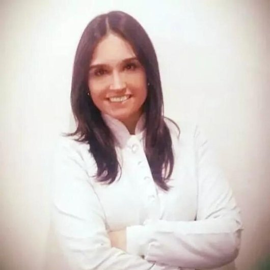 Dra. Renata Souza