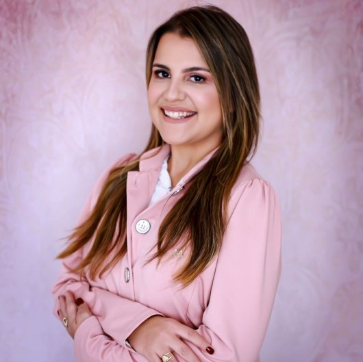 Dra. Mariana Bomfim Teixeira