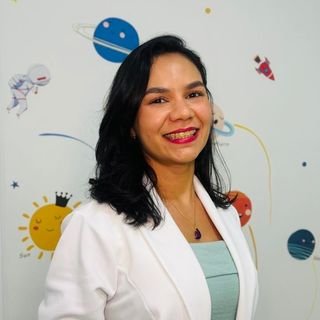 Dra. Iasmin Martins