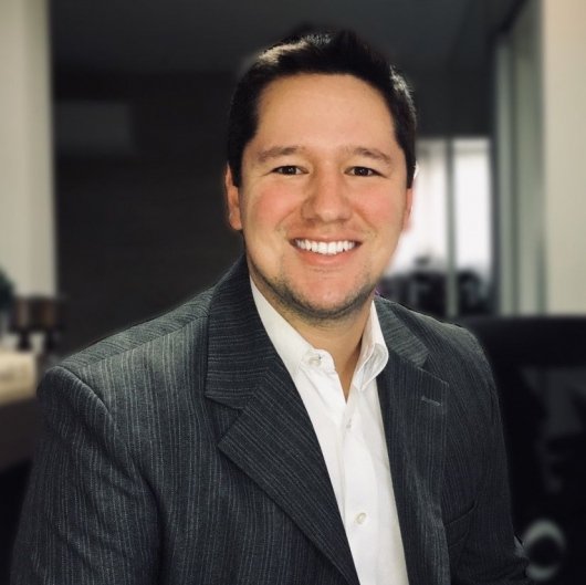 Dr. Marcelo Celin
