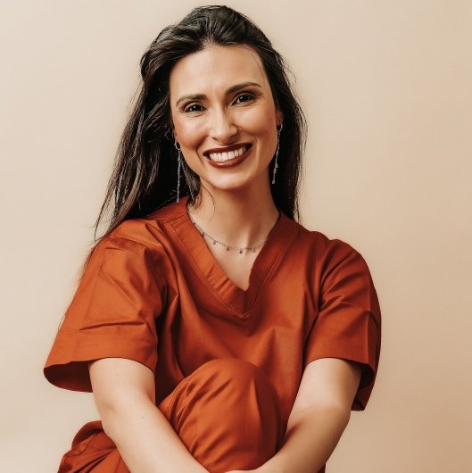 Dra. Flavia Andolfato Coelho