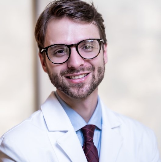 Dr. Luís Novaes