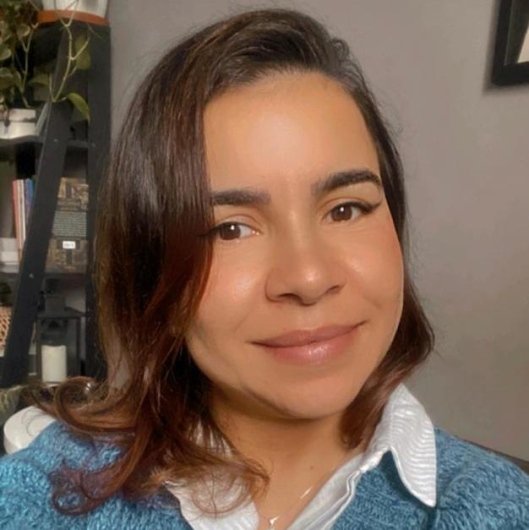 Prof. Maria Araújo