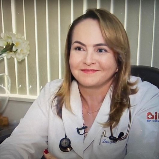 Dra. Aline Falcão