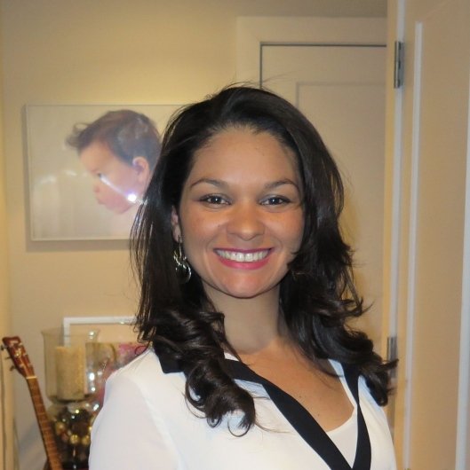 Dra. Cecília Castro Machado