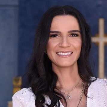 Dra. Camila Souza Farias