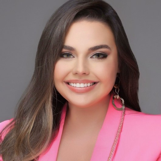Dra. Ana Caroline Toso