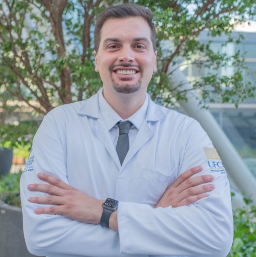 Dr. Lucas Berwanger Simon