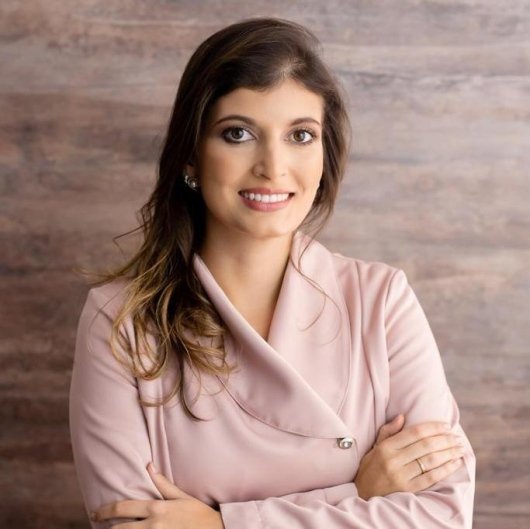Dra. Stephani Tapia da Silva Bertolini