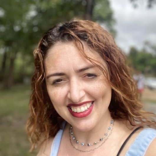 Dra. Karla Caroline Lima de Oliveira