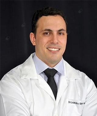 Dr. Leandro Ribeiro Mauro