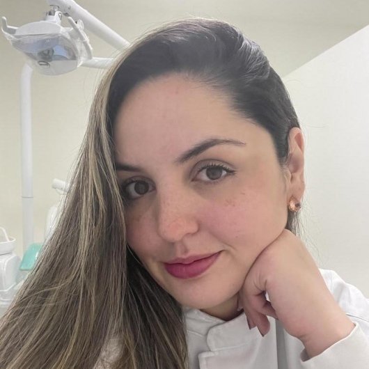 Dra. Thais Prates