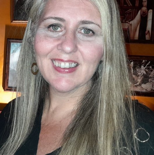 Prof. Ester Chapiro