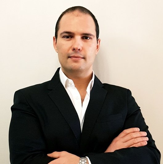 Dr. Thiago Tomas