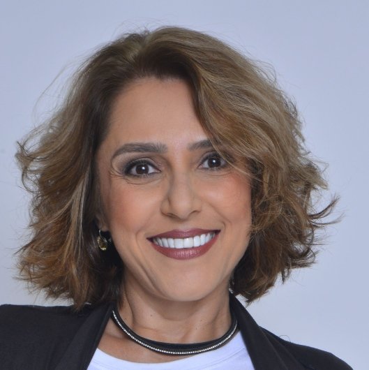 JANAÍNA COLOMBO