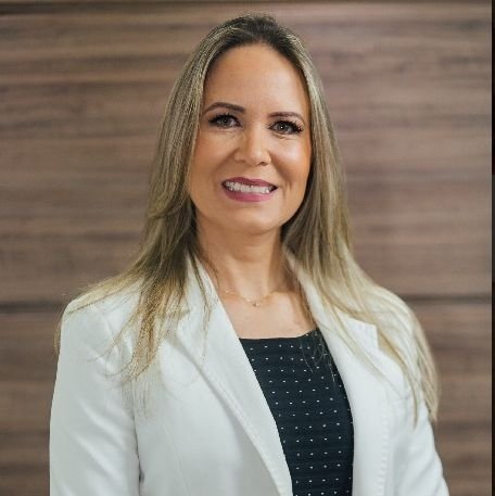 Dra. Renata Ribeiro