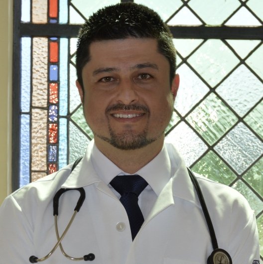 Dr. Caio Colognesi