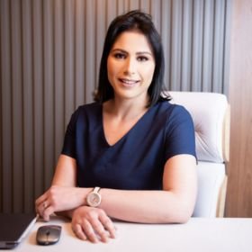 Dra. Livia Tavares de Almeida Veríssimo