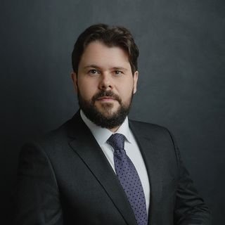Dr. Renan Lovato