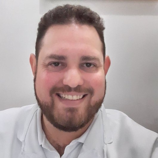 Dr. Roberto Nascimento