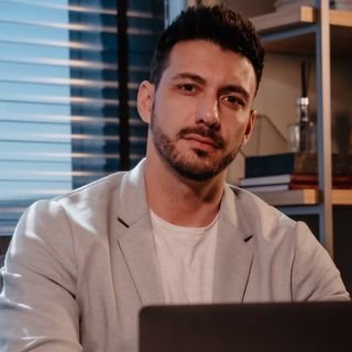 Dr. Fábio Pessiquelli