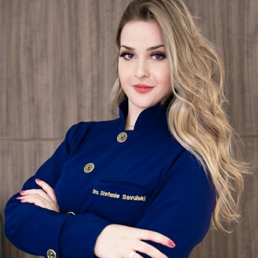Dra. Stefanie Savulski