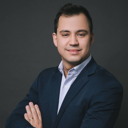 Dr. Douglas Baitelo Marinho