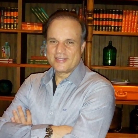 Dr. Carlos César Montesino Nogueira
