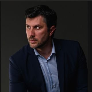 Dr. Grégori de Paula