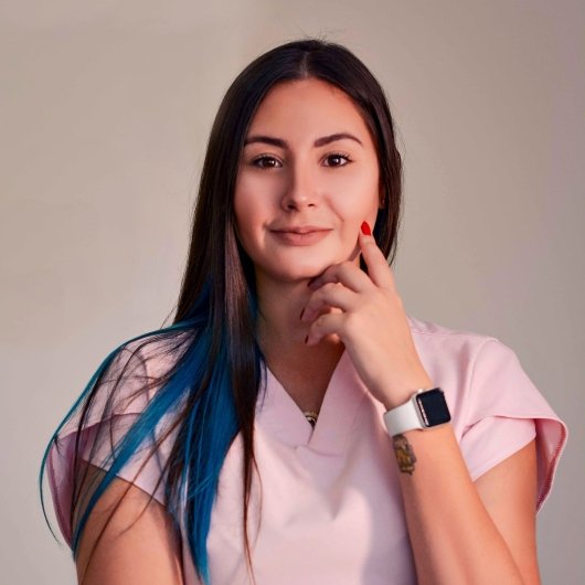 Dra. Stephanie Andrade de Oliveira