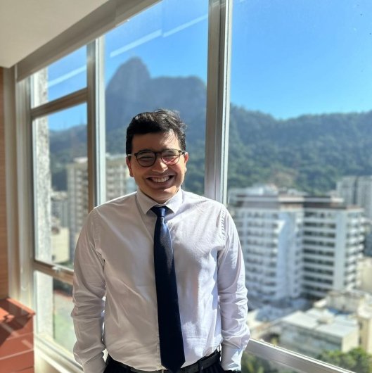 Dr. Renato Sztern Queiroz
