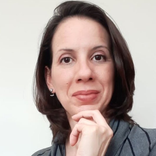 Prof. Cândice Diniz