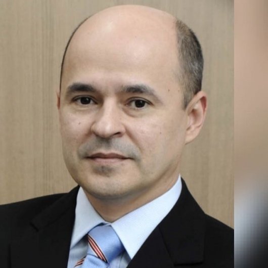 Dr. Gustavo Goncalves Costa Pinto Correa